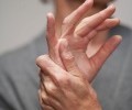 Причины и лечение боли в суставах пальцев рук